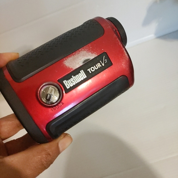 BUSHNELL TOUR V2 RANGEFINDER With  carrying case - Picture 3 of 8